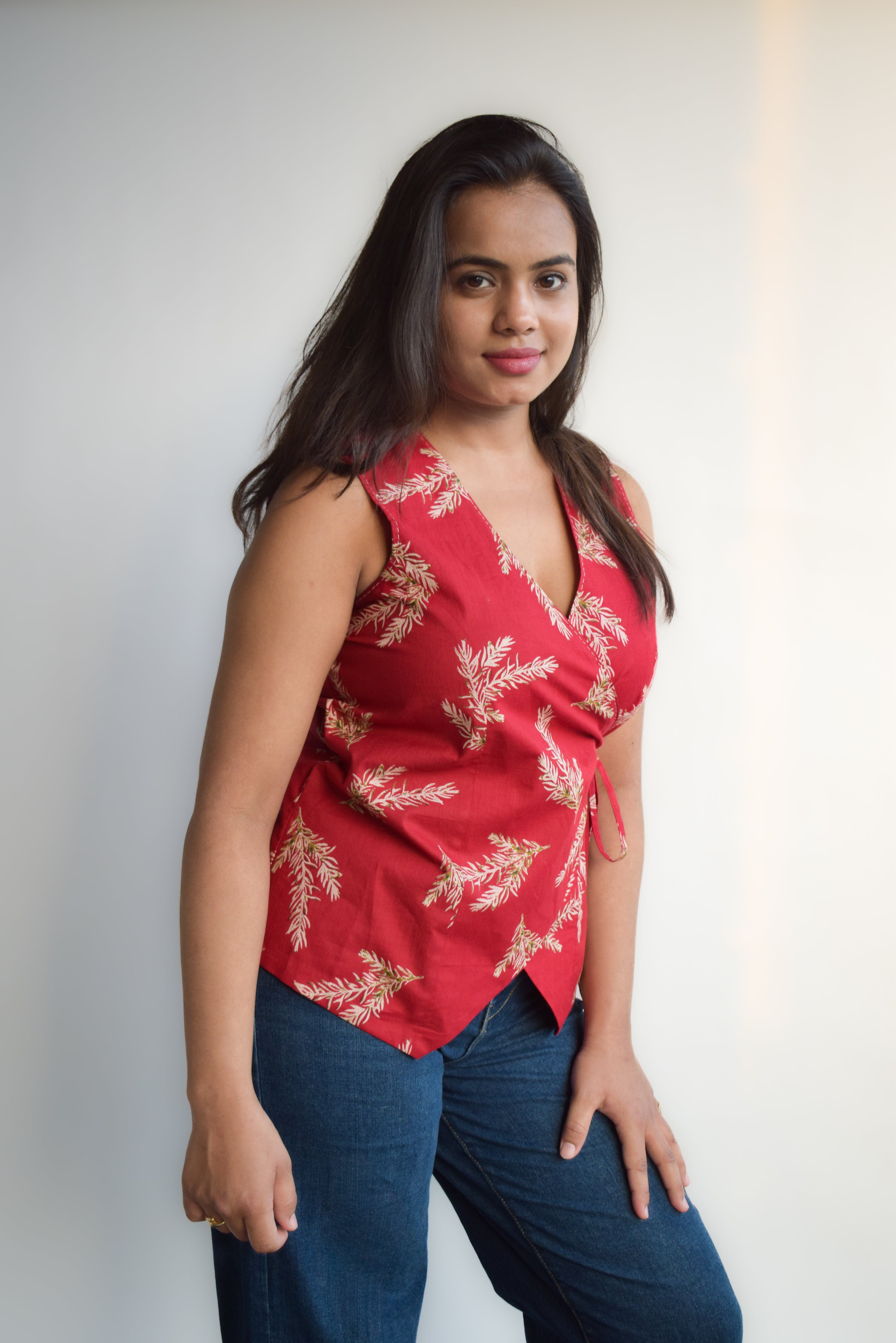 Top Cropped Waistcoat – Red